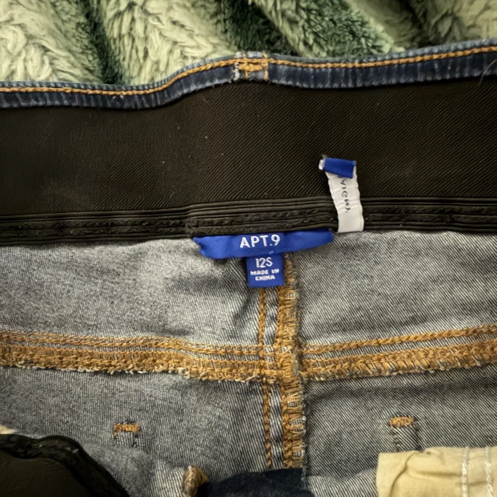 NWOT Women’s Jeans Size 12S, Lee Riders & Apt.9 🌸